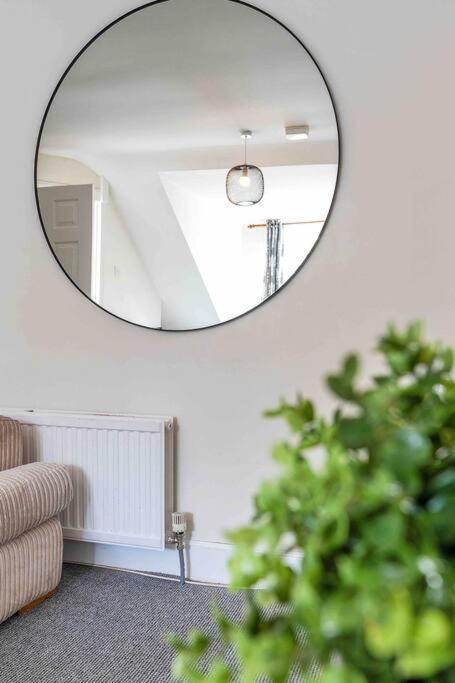 Stylish 1 Bedroom Apartment Edinburgh Exterior photo