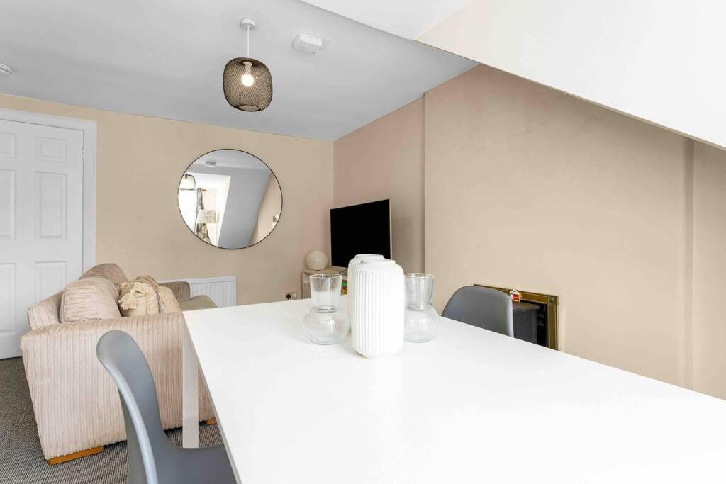 Stylish 1 Bedroom Apartment Edinburgh Exterior photo